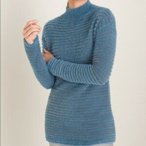 Chico’s Blue Gray Striped Fuzzy Sweater Chico’s size 4 Small